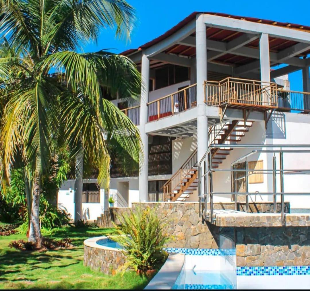I Wanna Palomino Hotel Luaran gambar
